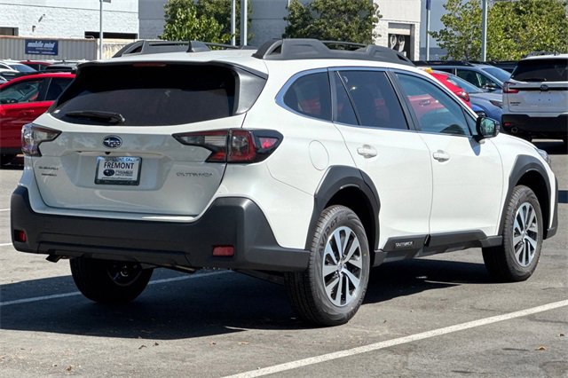New 2025 Subaru Outback Premium image 4