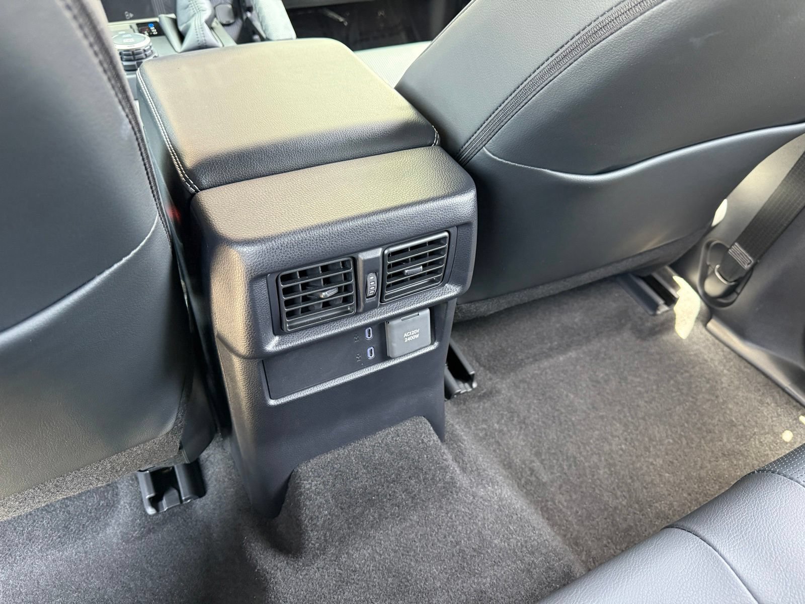 Used 2026 Toyota 4Runner Limited AWD/4WD image 40
