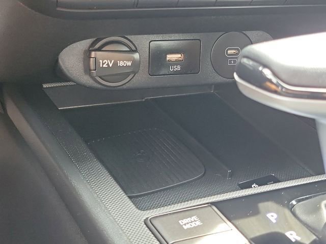 Certified 2025 Hyundai Elantra SEL image 11