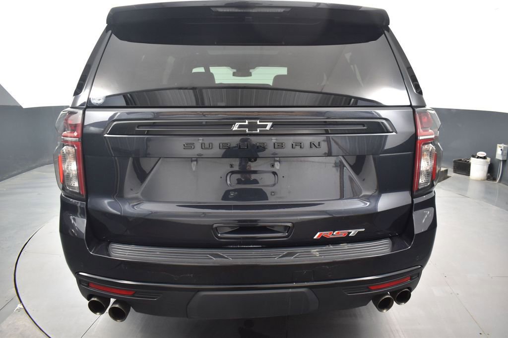 Used 2023 Chevrolet Suburban RST w/ Sport Performance Package AWD/4WD image 8