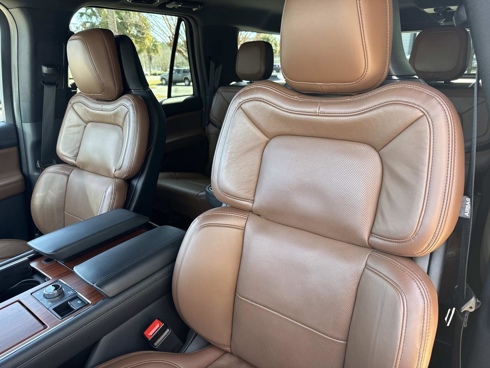 Used 2024 Lincoln Navigator L Reserve image 22