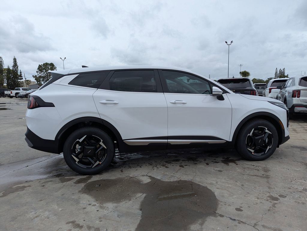 New 2026 Kia Sportage EX FWD image 9