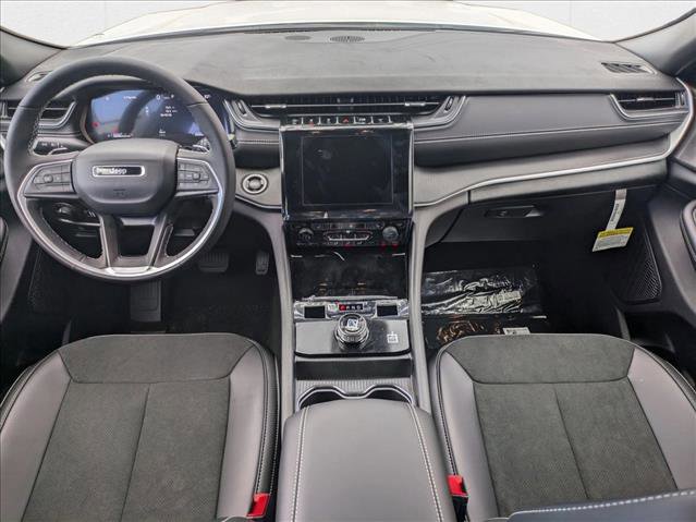 New 2025 Jeep Grand Cherokee L Laredo image 14