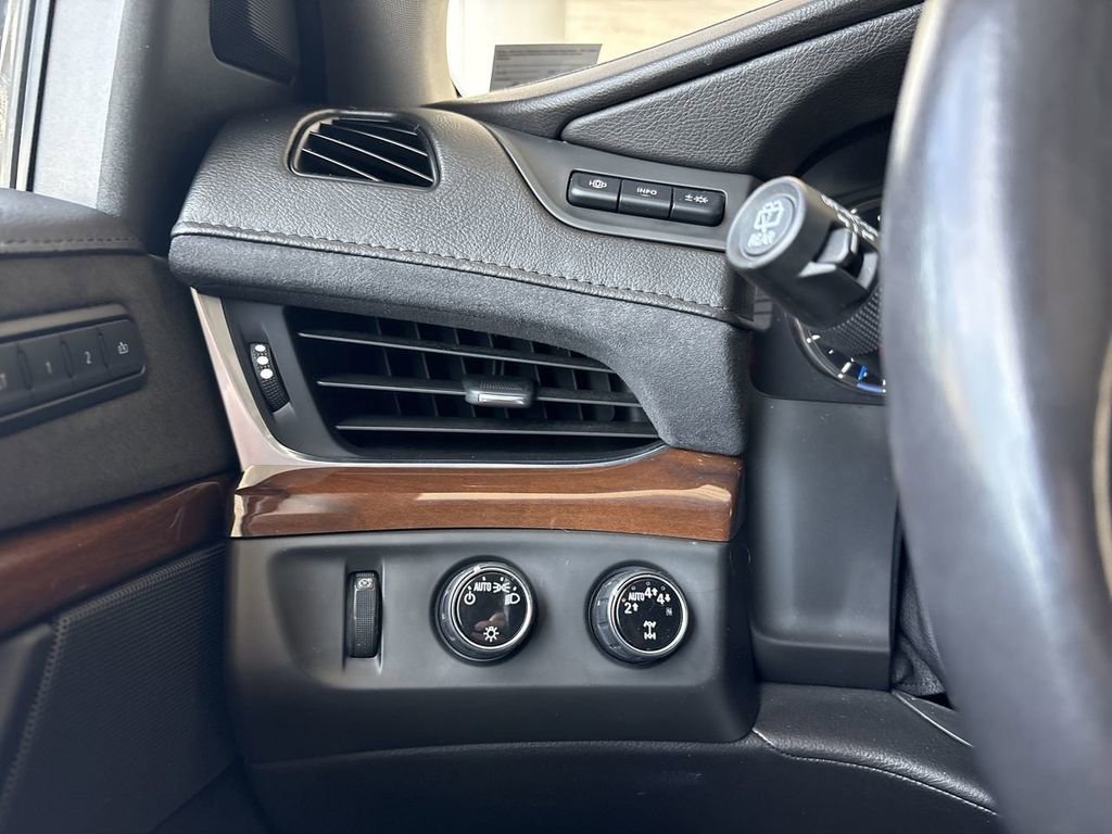 Certified 2020 Cadillac Escalade ESV Luxury image 18