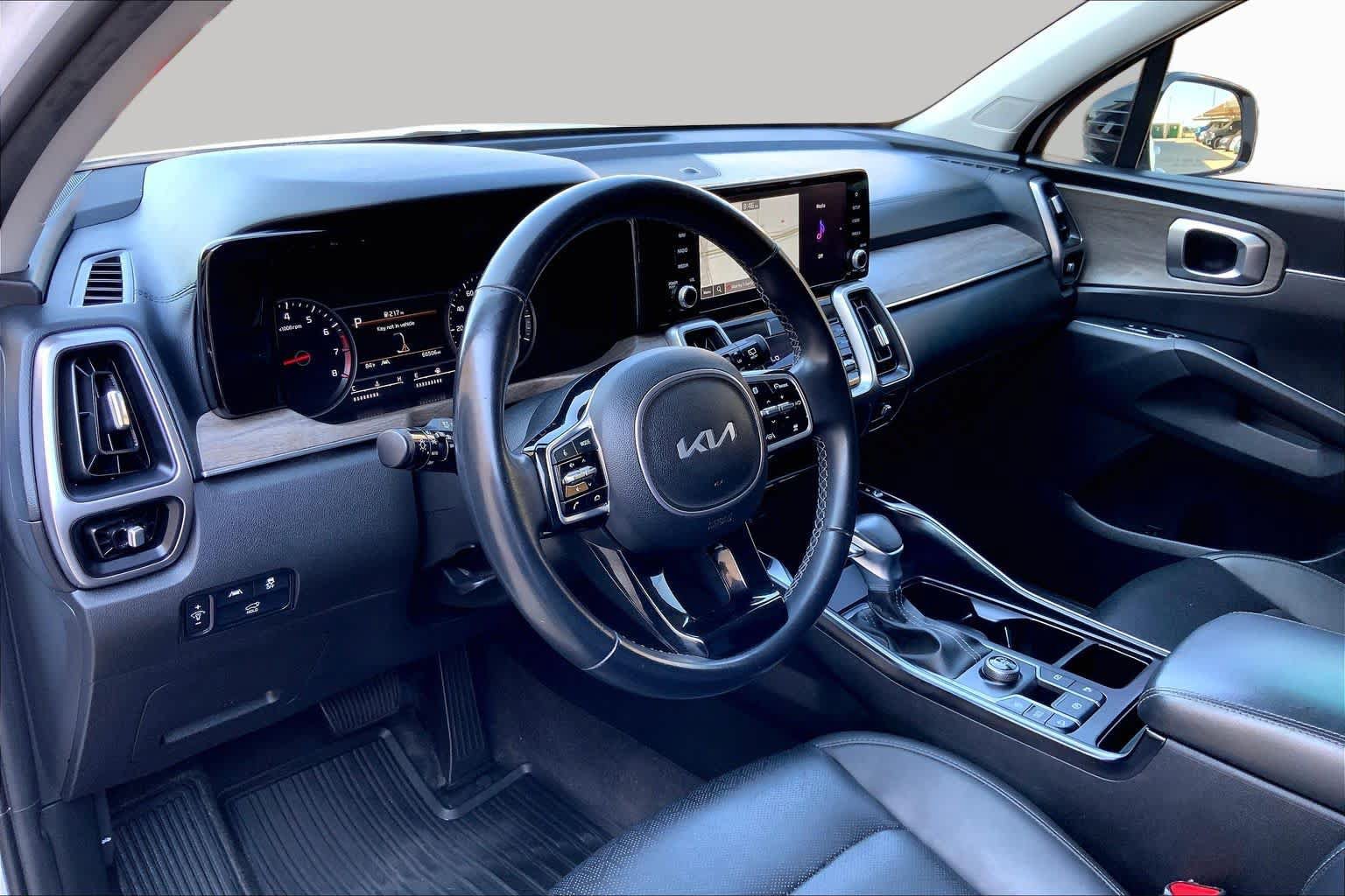 Used 2023 Kia Sorento EX FWD image 18