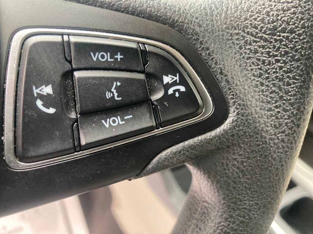 Used 2019 Ford Escape SE image 44