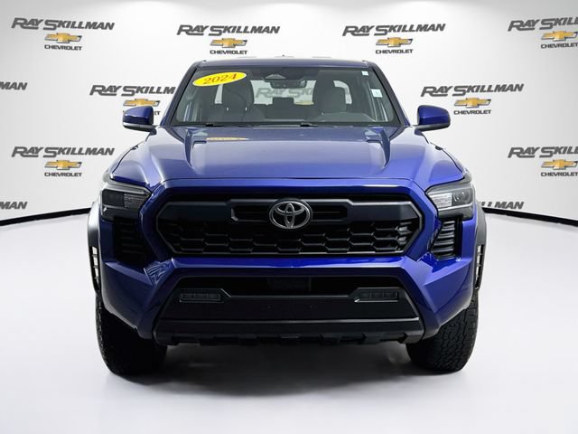 Used 2024 Toyota Tacoma TRD Off-Road AWD/4WD image 2