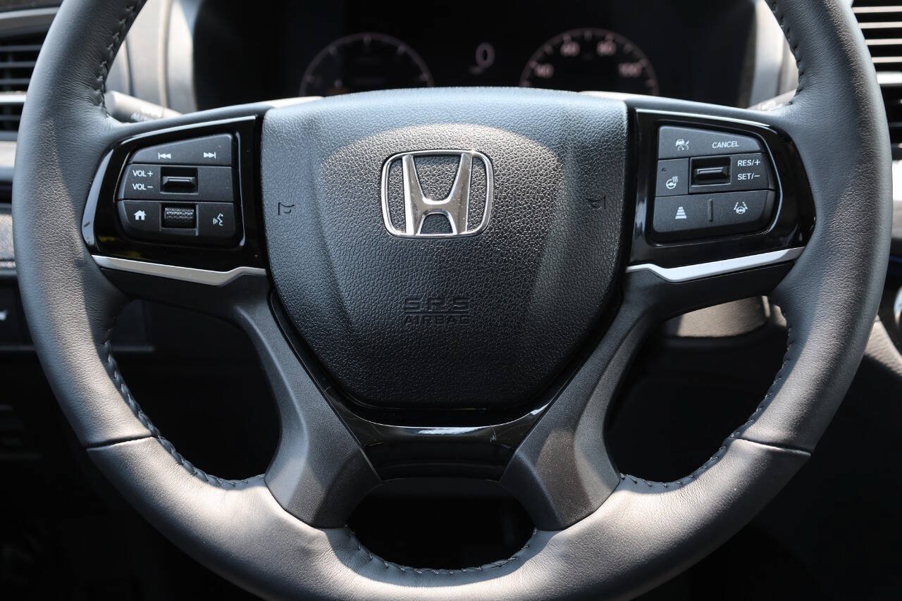 Used 2025 Honda Odyssey Elite image 19