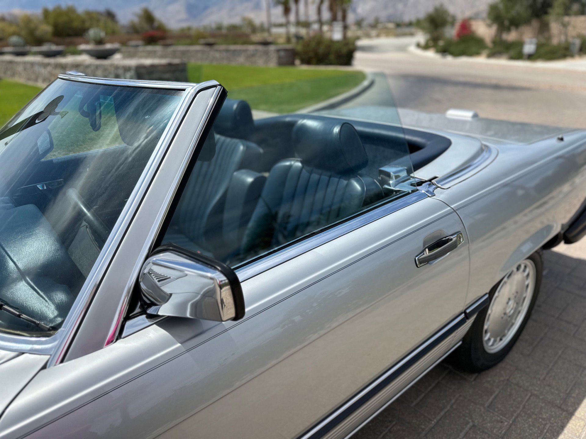 Used 1988 Mercedes-Benz 560 SL image 35