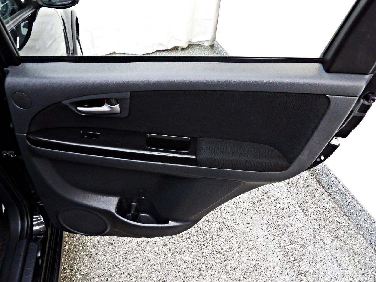 Used 2010 Suzuki SX4 Hatchback FWD image 12