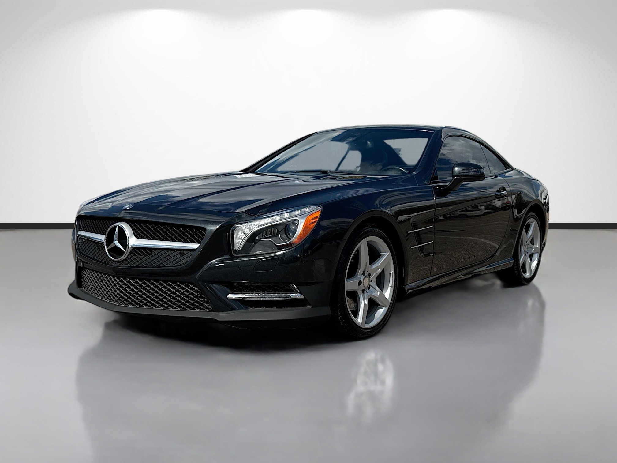 Used 2016 Mercedes-Benz SL 550 w/ Sport Wheel Package image 7