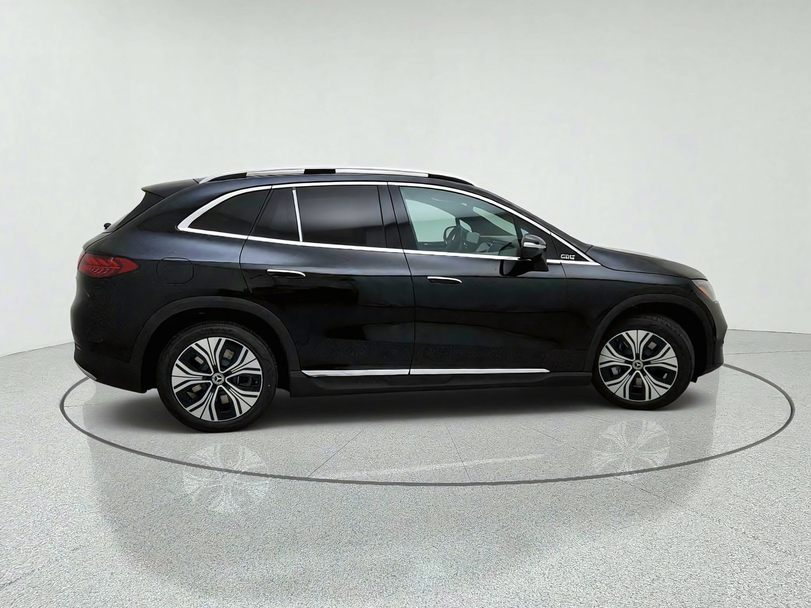 New 2026 Mercedes-Benz EQE 320 4MATIC SUV image 7