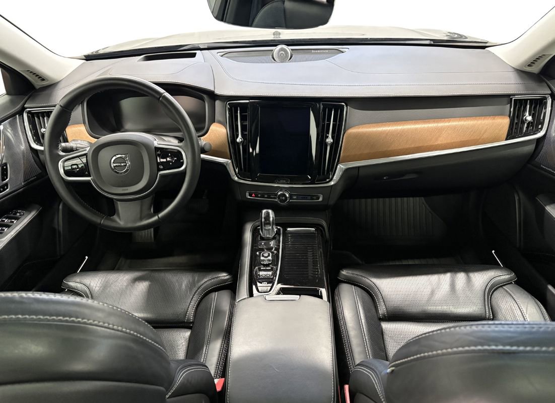 Used 2018 Volvo S90 T8 Inscription w/ Convenience Package AWD/4WD image 16