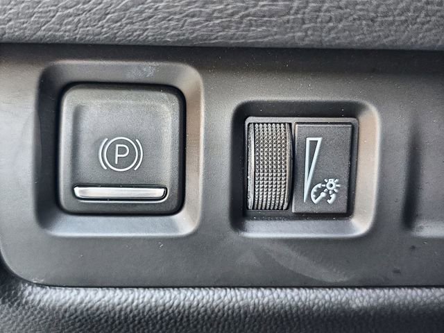 Certified 2024 Cadillac XT4 Premium Luxury image 17