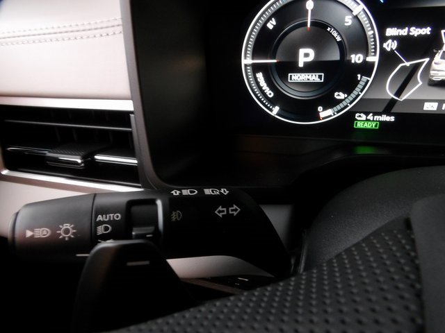 New 2025 Mitsubishi Outlander SEL image 36