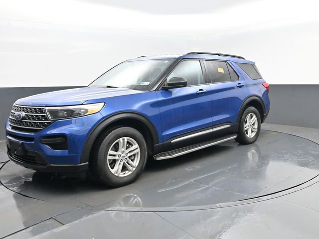 Used 2023 Ford Explorer XLT image 1