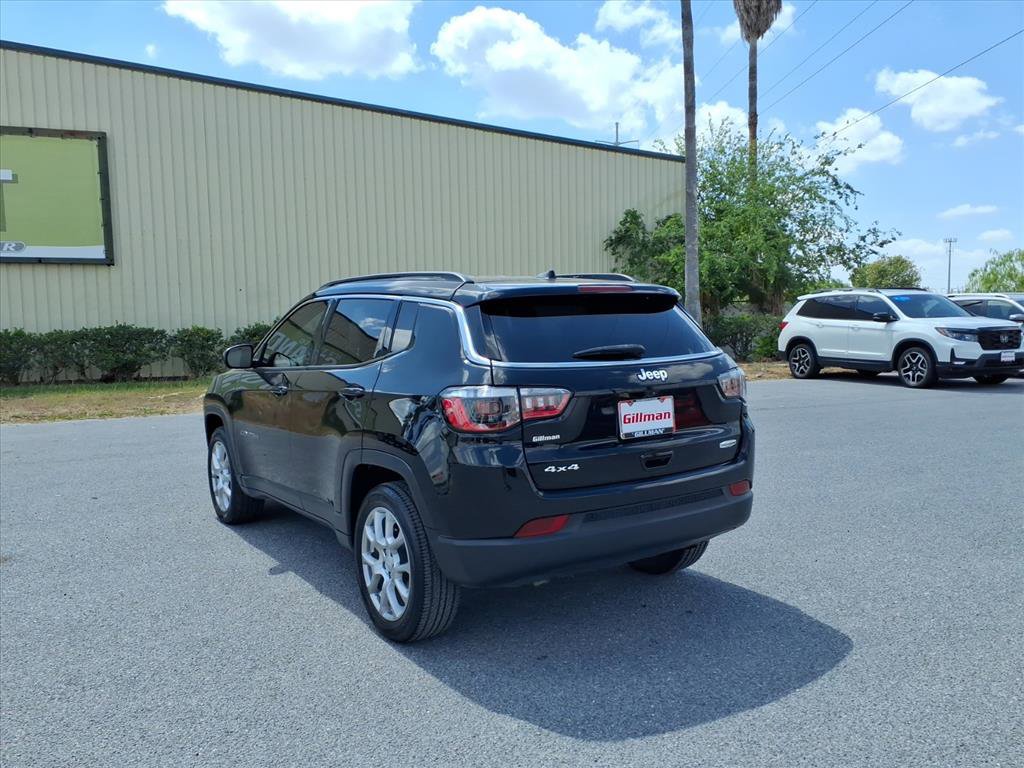 Used 2023 Jeep Compass Latitude image 6