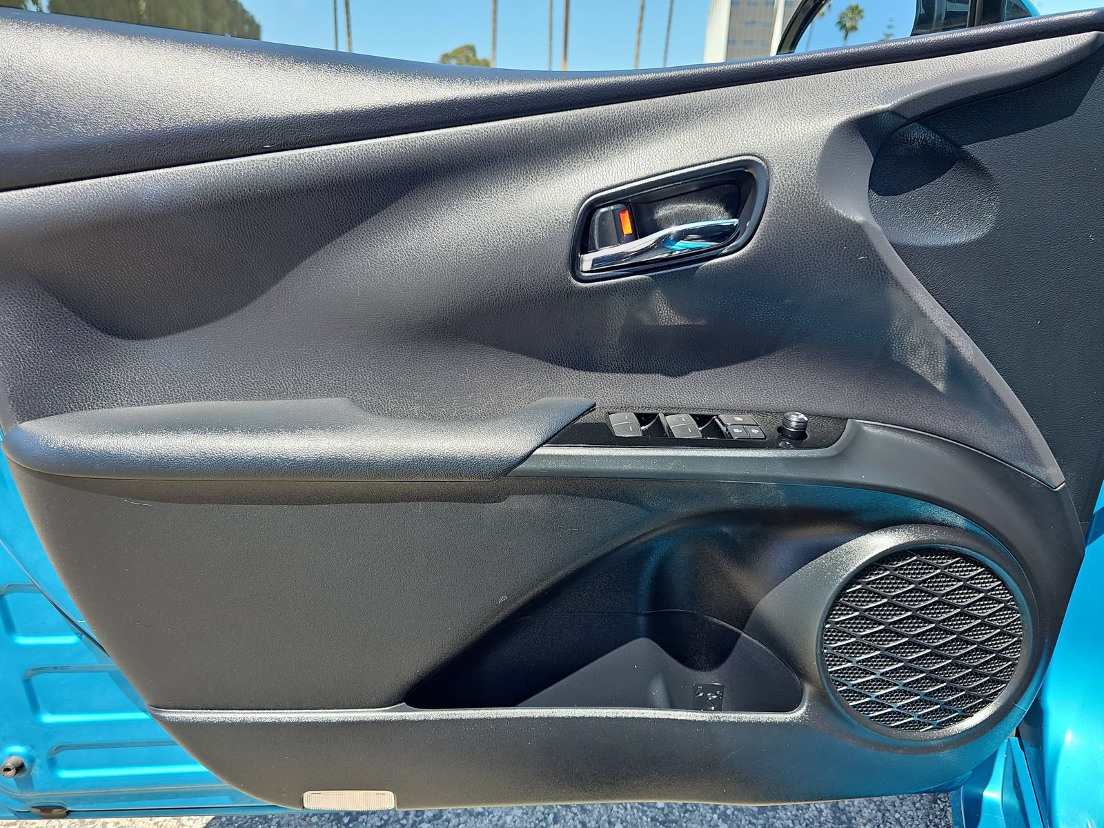 Used 2020 Toyota Prius Prime XLE FWD image 25