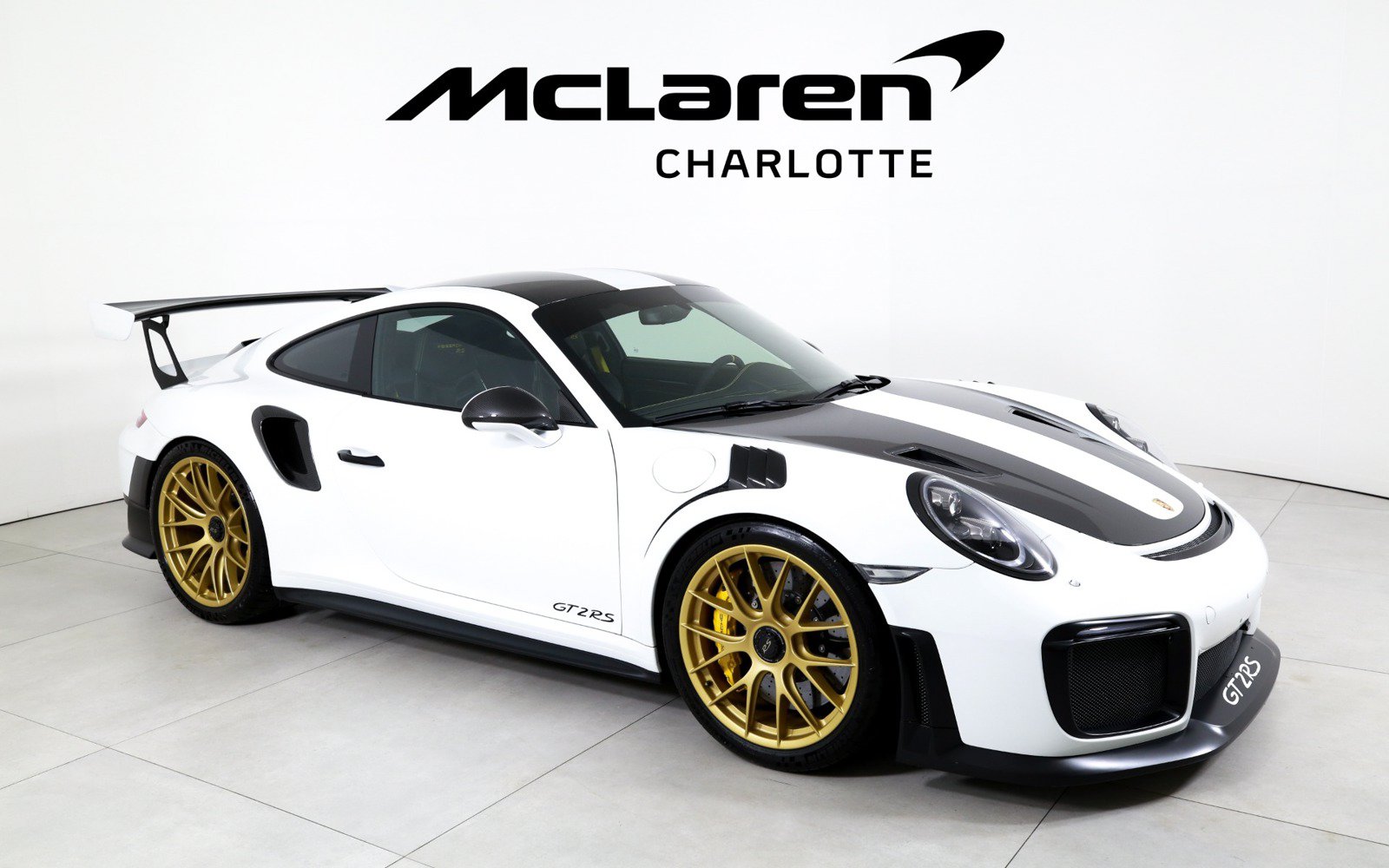 Used 2018 Porsche 911 GT2 RS w/ Weissach Package RWD image 2