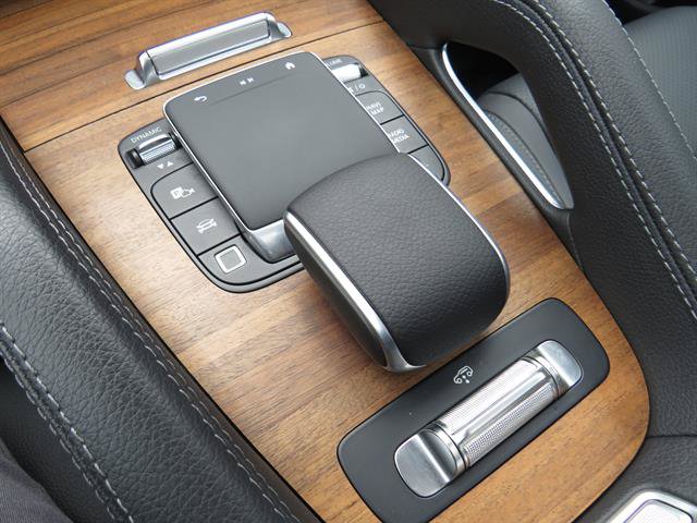 Used 2025 Mercedes-Benz GLS 450 4MATIC w/ AMG Line Exterior image 15