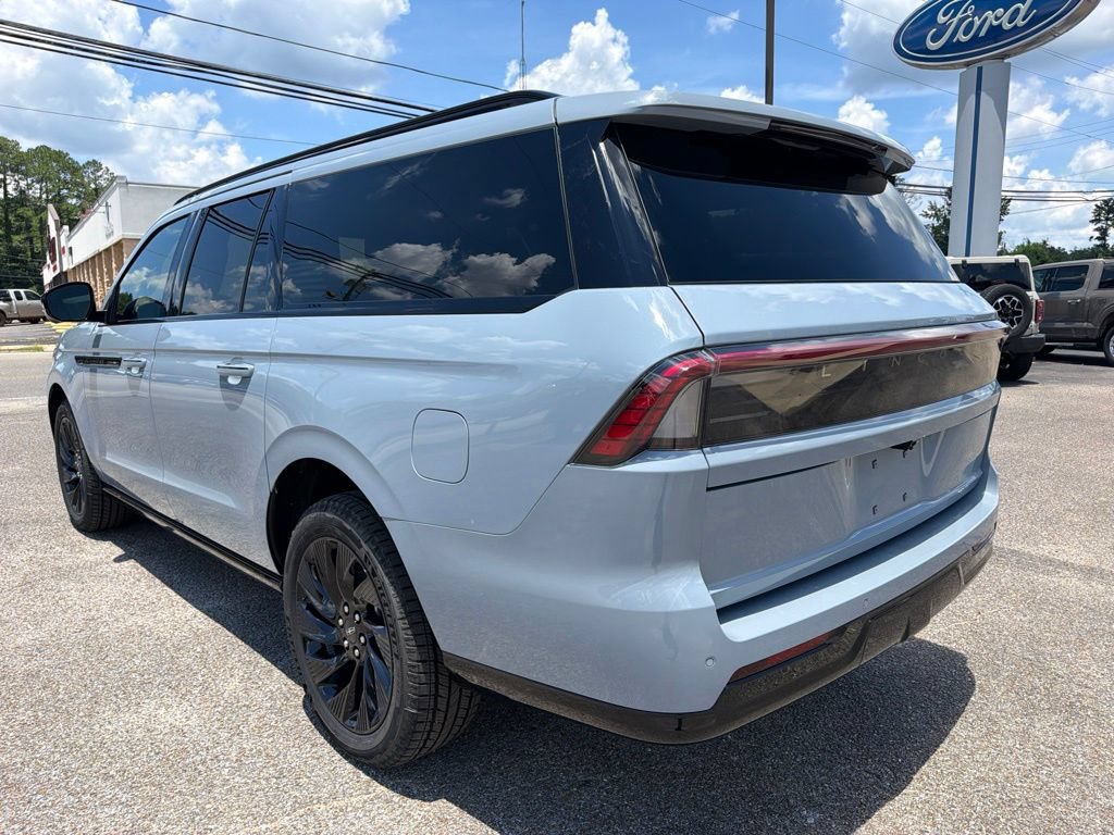 Used 2026 Lincoln Navigator L Reserve w/ Jet Appearance Package AWD/4WD image 7