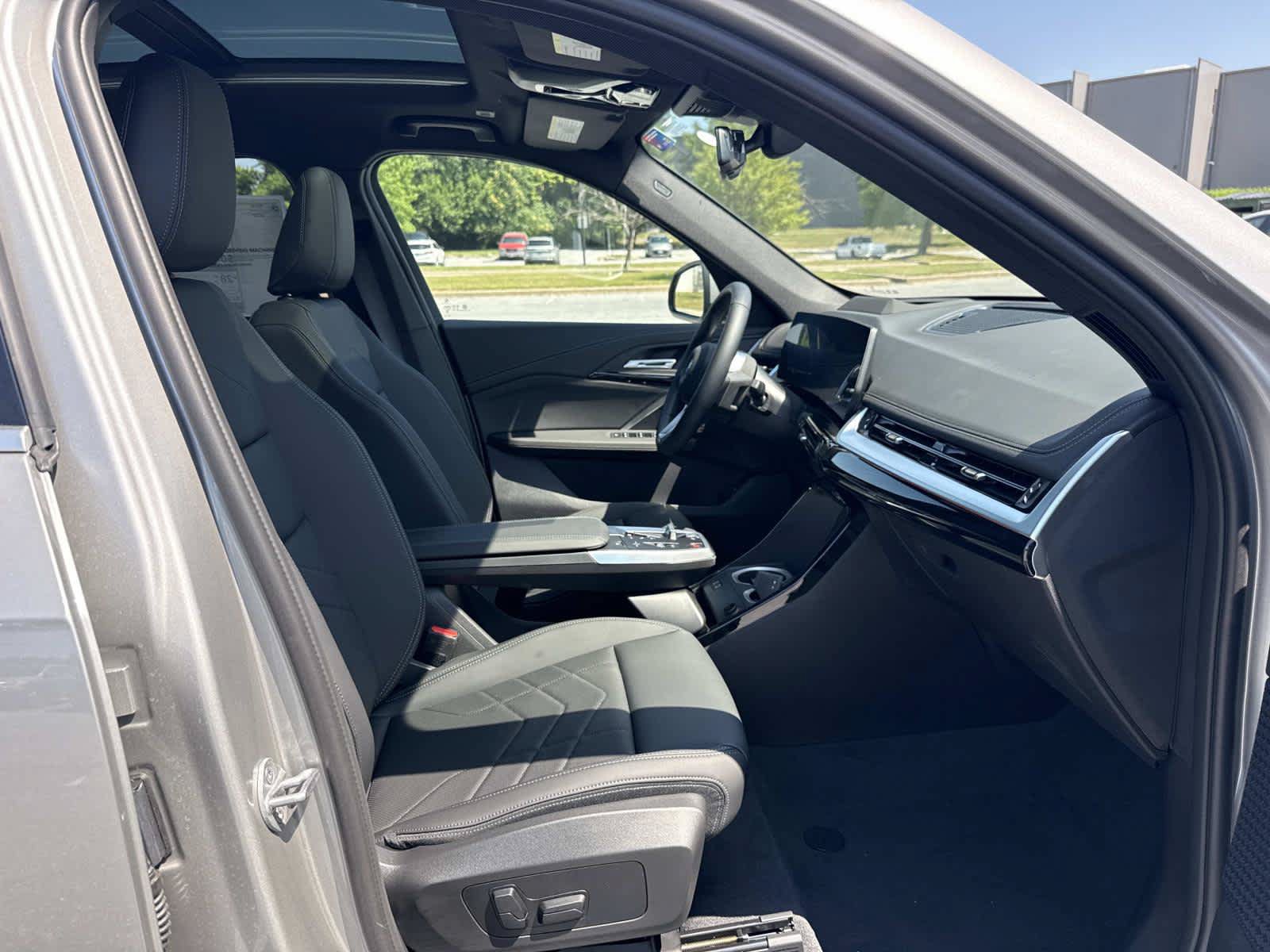 New 2026 BMW X1 xDrive28i w/ Technology Package AWD/4WD image 16