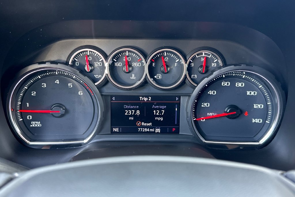 Used 2021 Chevrolet Suburban Z71 AWD/4WD image 34