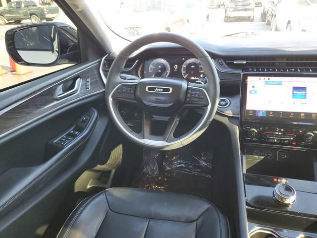 Used 2023 Jeep Grand Cherokee Limited w/ Trailer Tow Prep Group (B) image 11