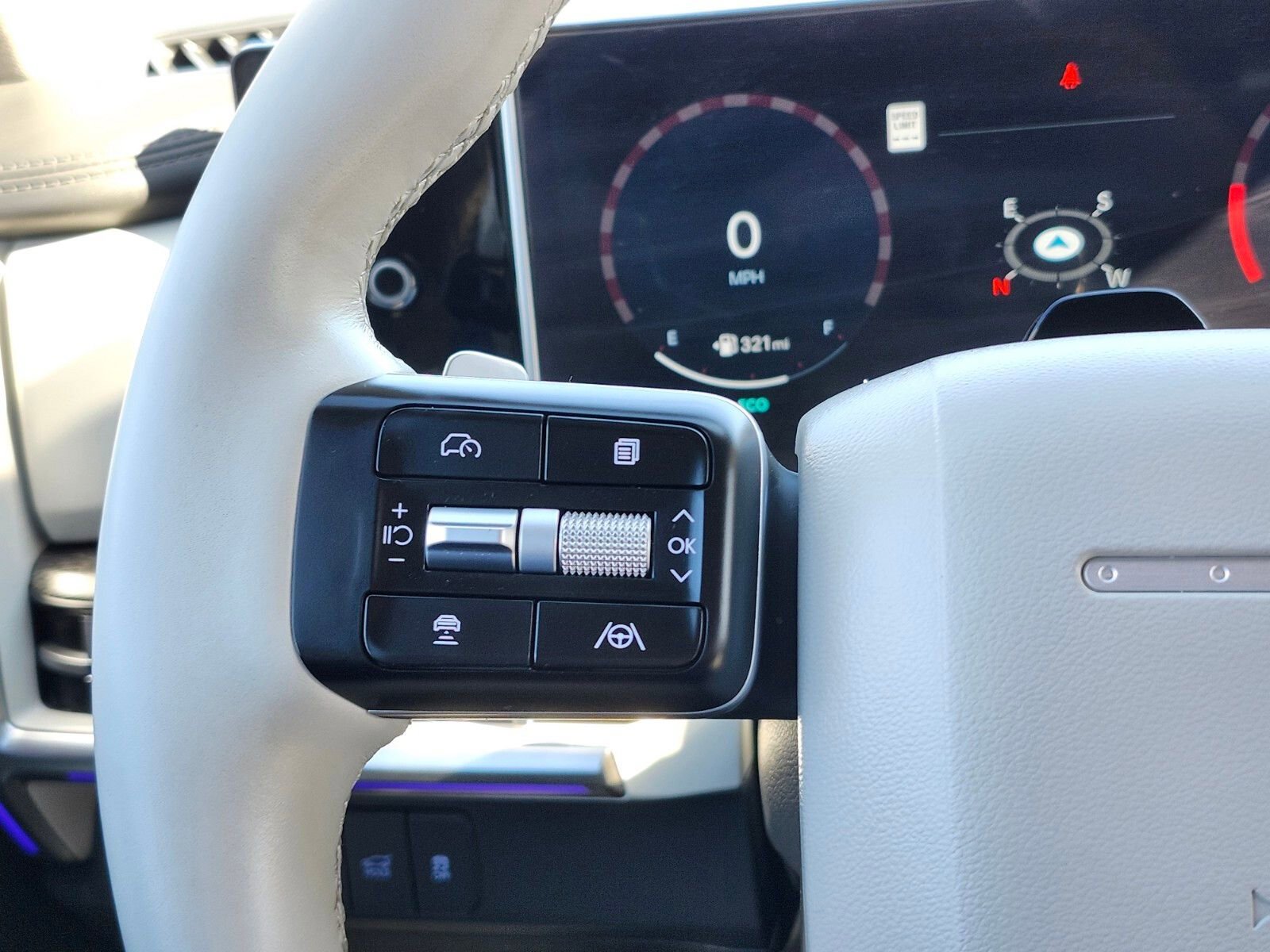 Used 2025 Hyundai Santa Fe Limited image 30