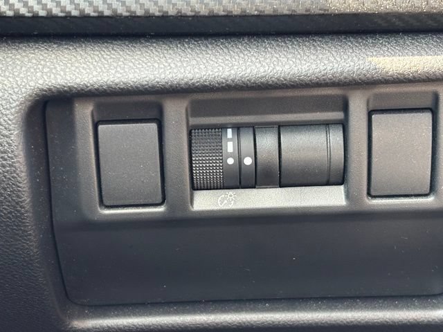 Used 2024 Subaru Crosstrek 2.0i Premium AWD/4WD image 19