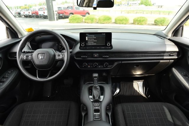 Certified 2025 Honda HR-V LX image 7