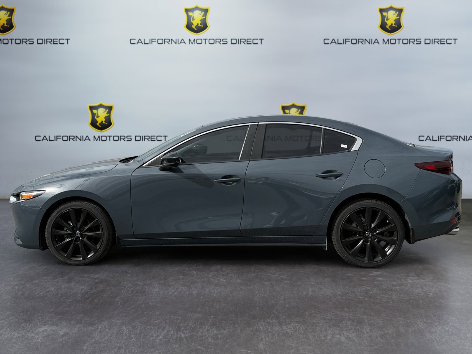 Used 2023 MAZDA MAZDA3 s image 2