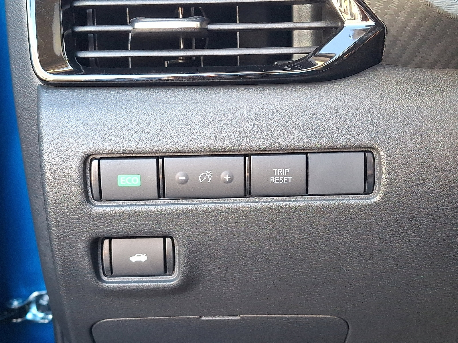 Certified 2025 Nissan Sentra SV w/ All-Weather Package image 24