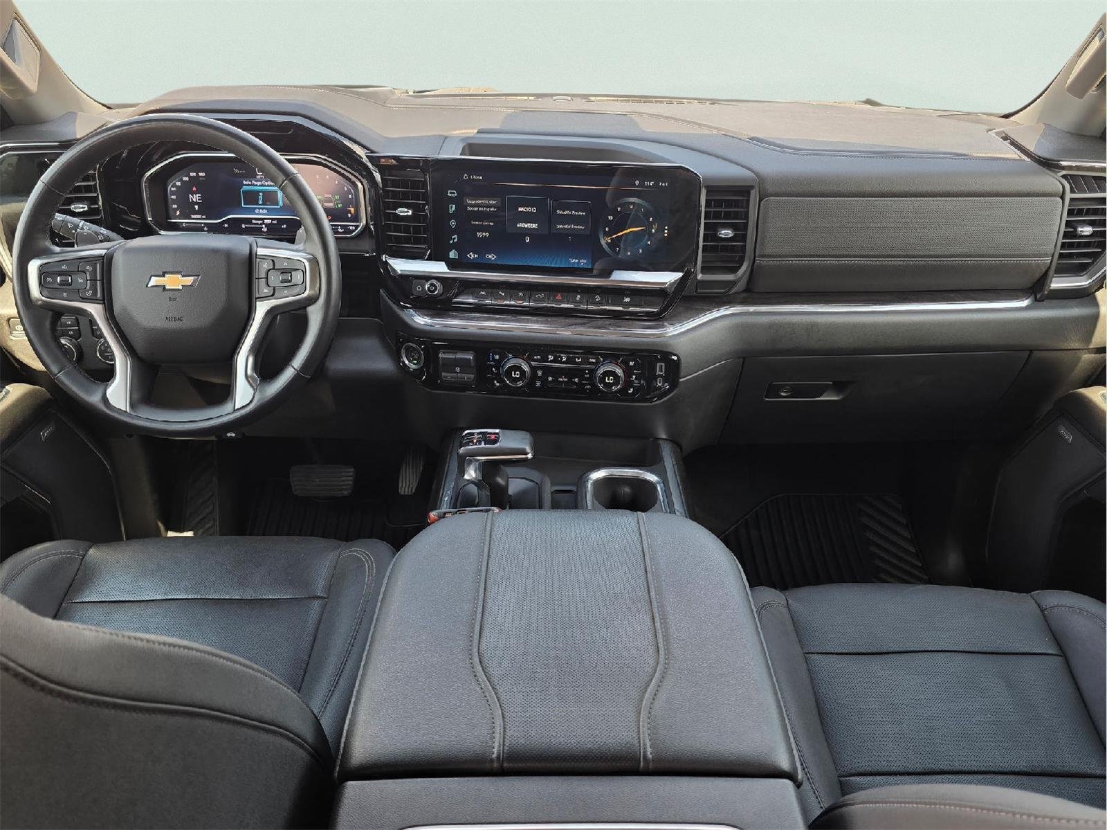 Used 2023 Chevrolet Silverado 1500 LTZ w/ Z71 Off-Road Package AWD/4WD image 11