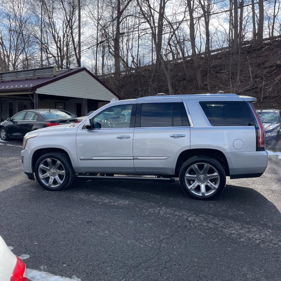 Used 2019 Cadillac Escalade Premium Luxury image 13