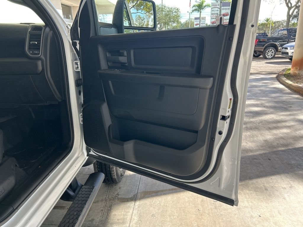 Used 2025 RAM 5500 Tradesman AWD/4WD image 25