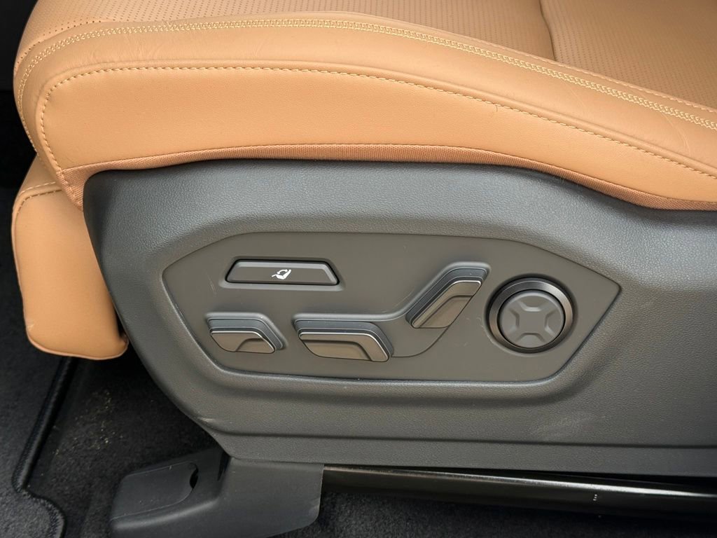 New 2026 Hyundai Santa Fe Calligraphy AWD/4WD image 25