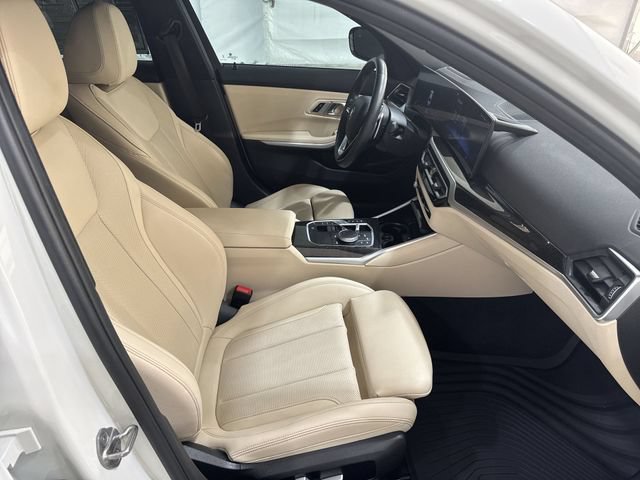 Used 2023 BMW 330i Sedan w/ Premium Package RWD image 29