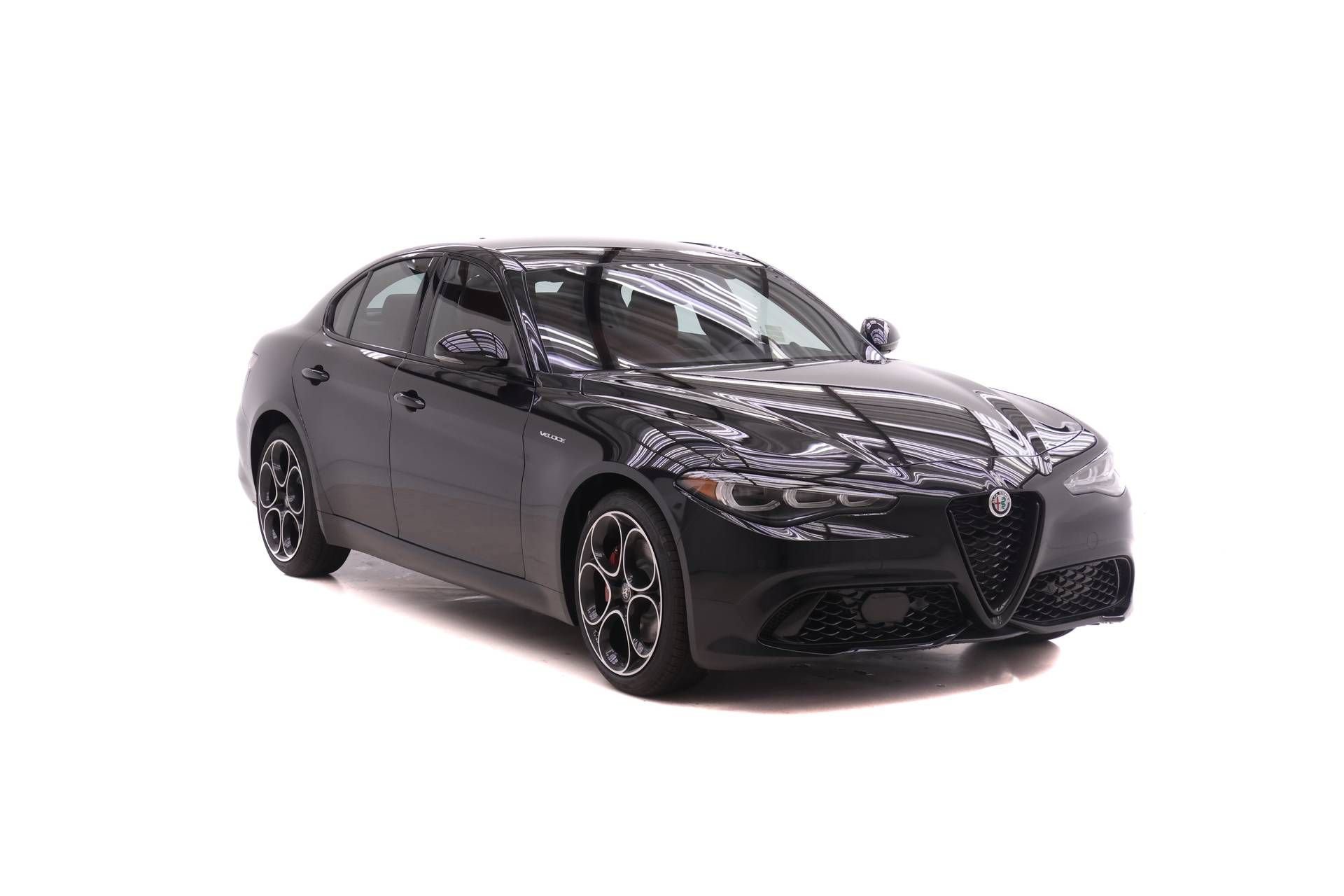 New 2026 Alfa Romeo Giulia AWD image 2