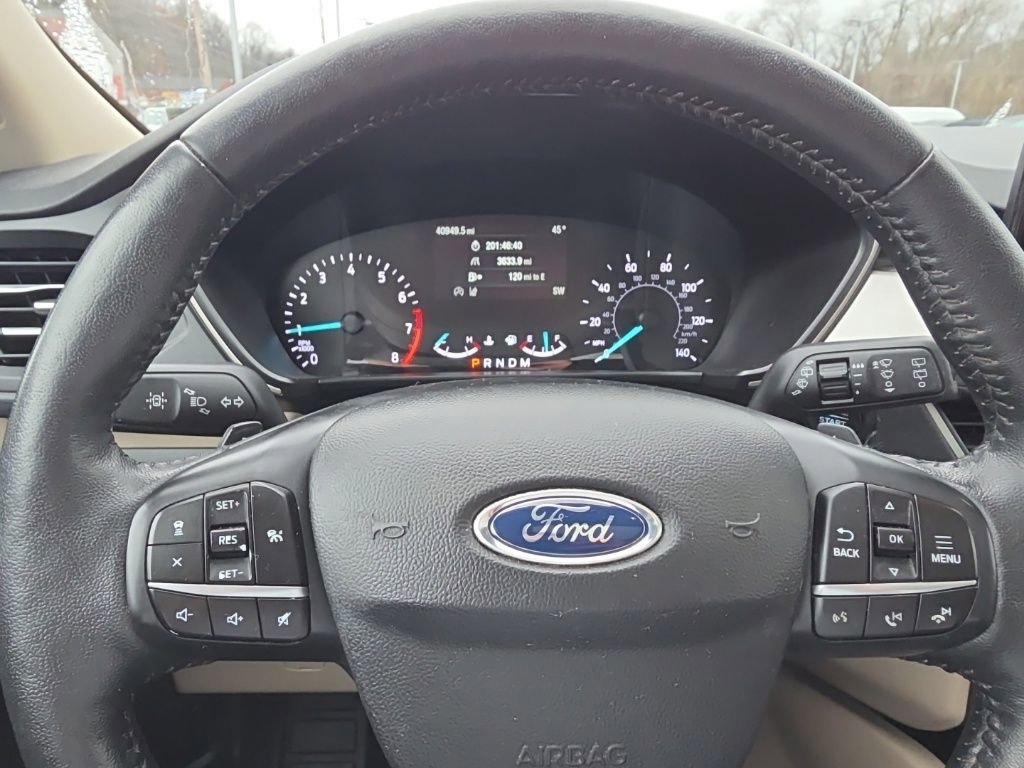 Certified 2020 Ford Escape SEL image 17