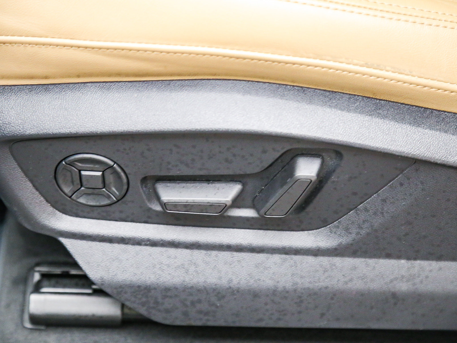 Certified 2023 Audi Q8 Premium Plus AWD/4WD image 22