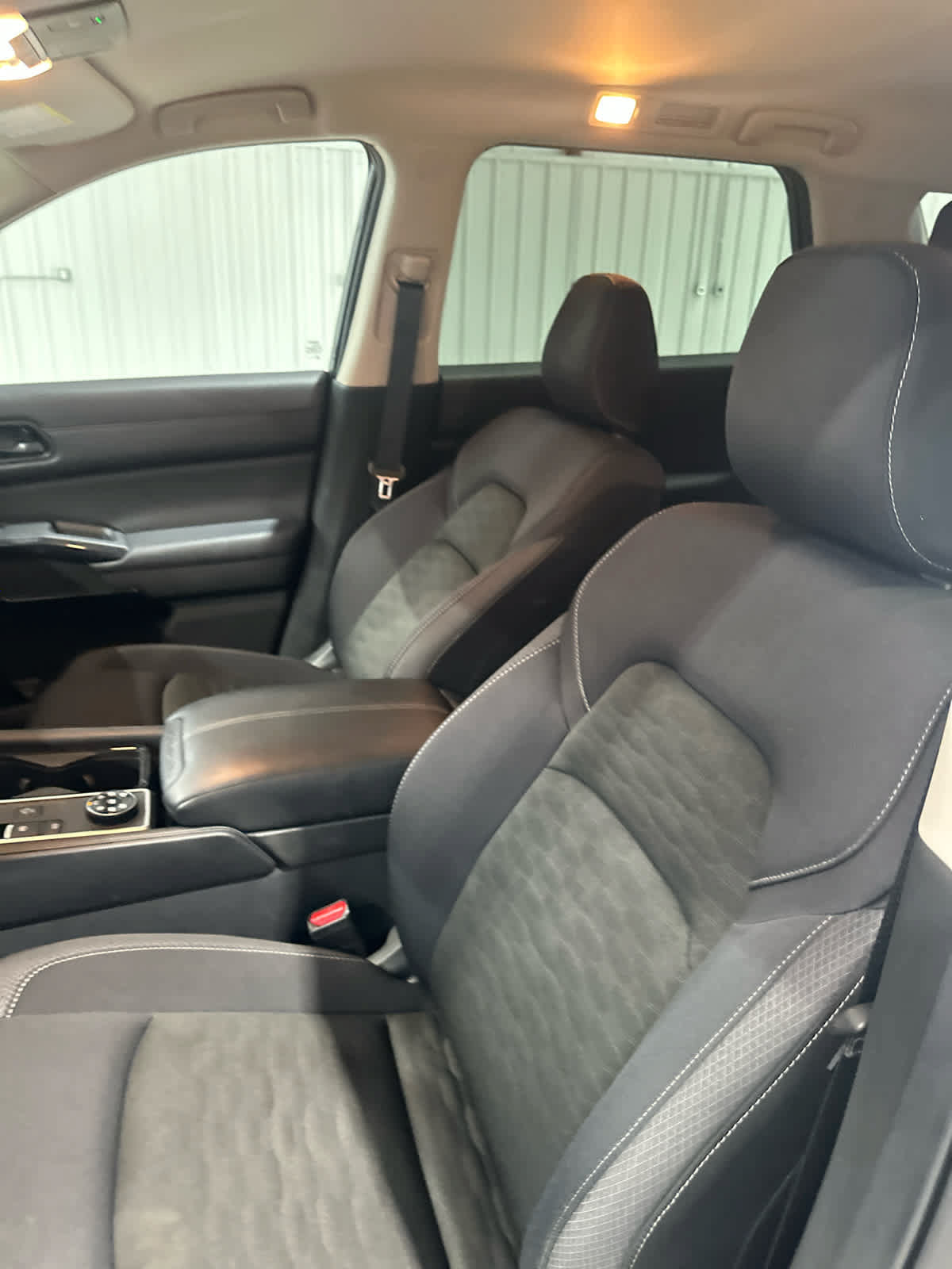 Used 2025 Nissan Pathfinder SV AWD/4WD image 18