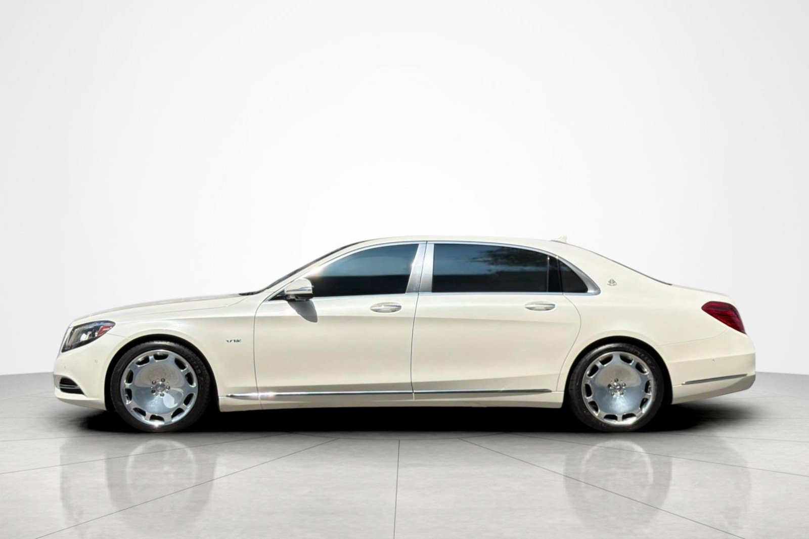 Used 2017 Mercedes-Benz Maybach S 600 image 2