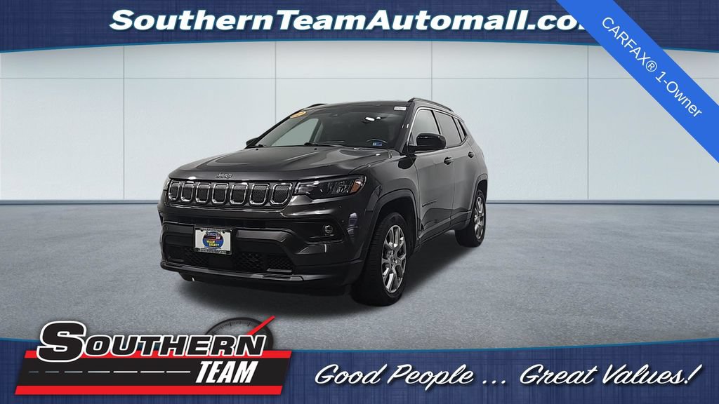 Used 2022 Jeep Compass Latitude w/ Mopar Graphics Package
