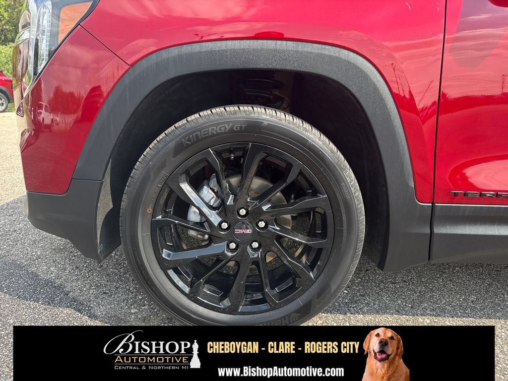 Used 2023 GMC Terrain SLE w/ Driver Convenience Package AWD/4WD image 18
