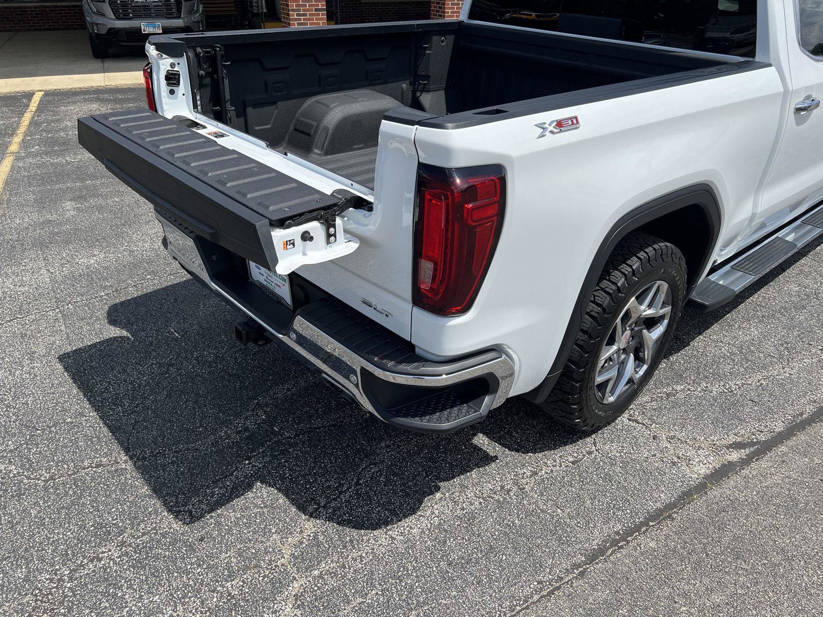 Used 2023 GMC Sierra 1500 SLT w/ SLT Premium Plus Package AWD/4WD image 47
