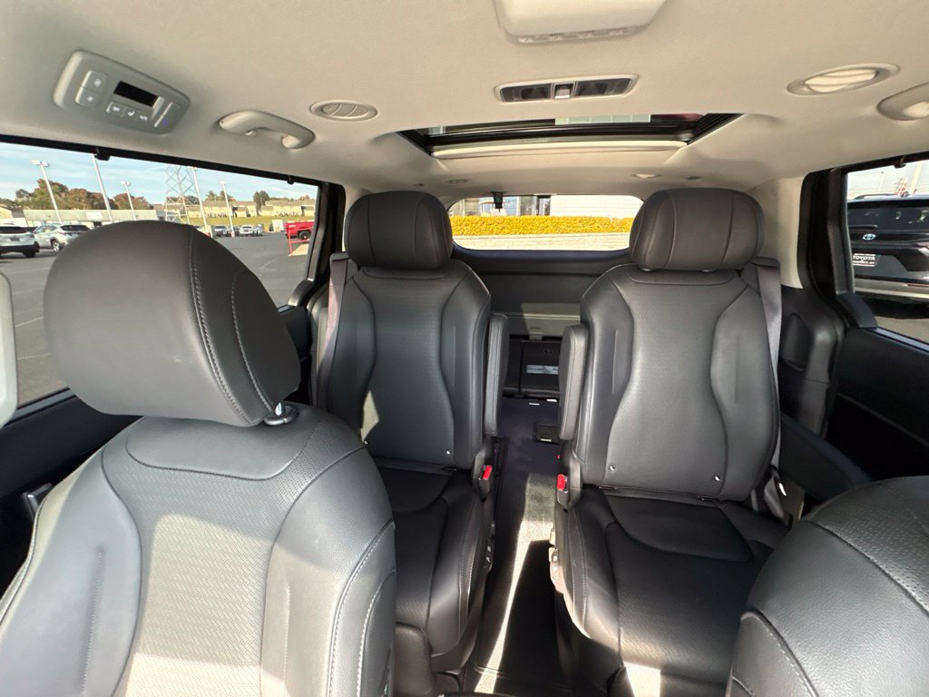 Used 2026 Kia Carnival SX Prestige FWD image 25
