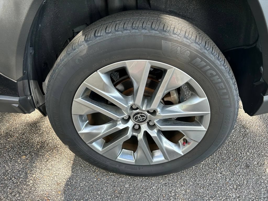 Certified 2022 Toyota RAV4 XLE Premium FWD image 10