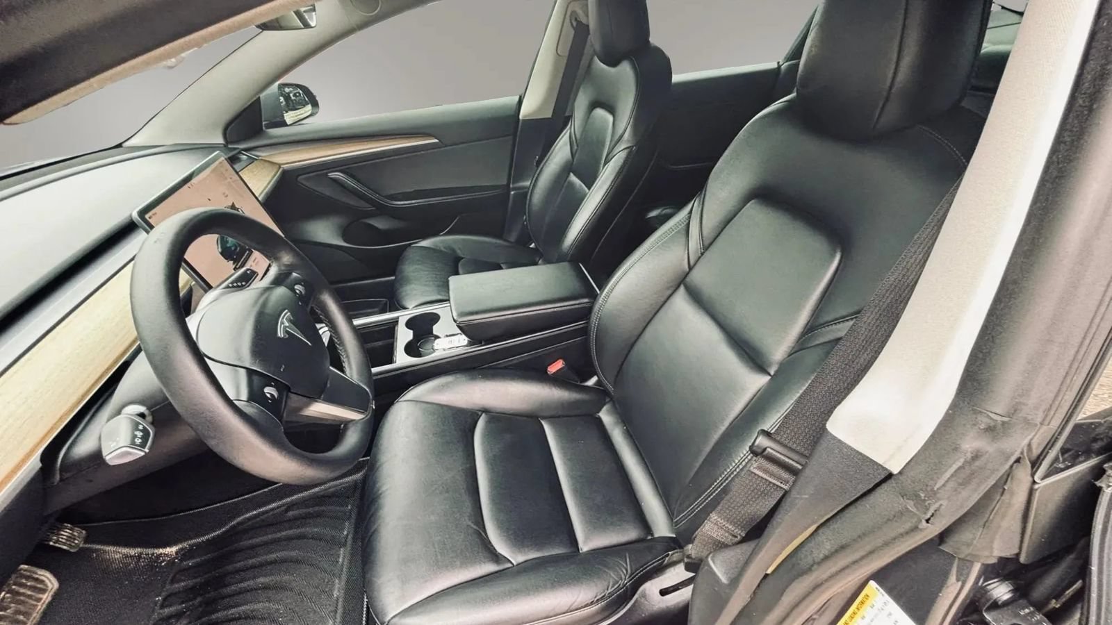 Used 2023 Tesla Model 3 Standard Range RWD image 9