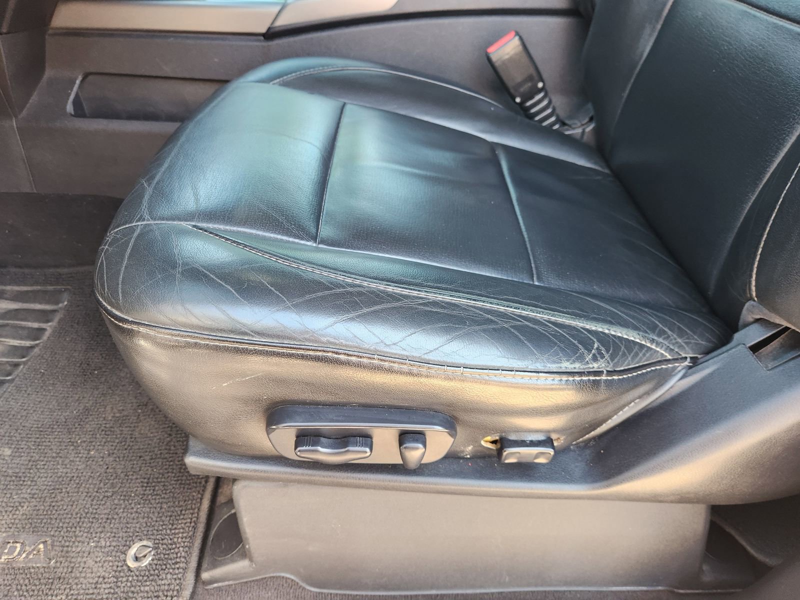 Used 2015 Nissan Armada Platinum w/ 2nd Row Captain Seat Package AWD/4WD image 26